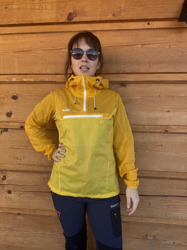 Dámská Žlutá větrovka Bergans of Norway, vel. S